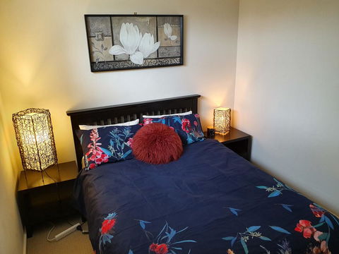 Explore Adelaide, Gawler, The Barossa And Clare Valleys All-in-one - Perisher Accommodation 4