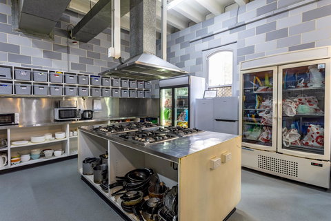 Tequila Sunrise Hostel Adelaide - Perisher Accommodation 3