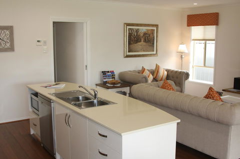 C And C Tanunda - Perisher Accommodation 12