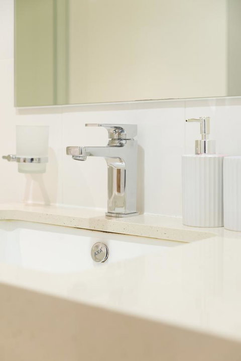 Ther-Rich 2Brm CBD Apartment - Perisher Accommodation 26