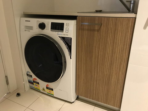 Ther-Rich 2Brm CBD Apartment - Perisher Accommodation 37