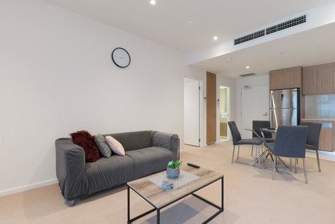 Ther-Rich 2Brm CBD Apartment - Perisher Accommodation 32