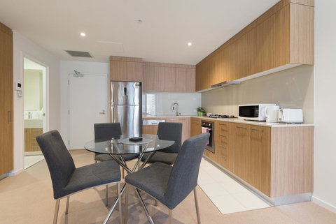 Ther-Rich 2Brm CBD Apartment - Perisher Accommodation 13