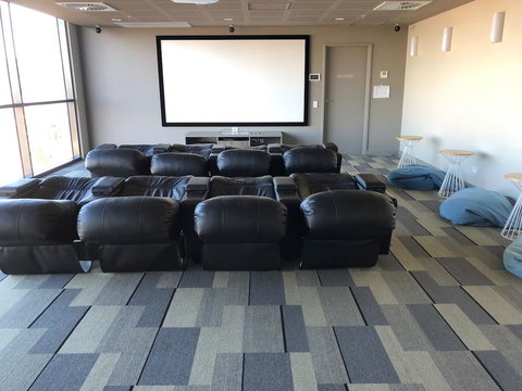 CENTRAL ESCAPE 2 BEDROOM @ ADELAIDE CBD - Perisher Accommodation 19