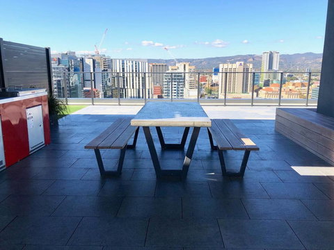 CENTRAL ESCAPE 2 BEDROOM @ ADELAIDE CBD - Perisher Accommodation 17