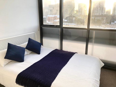 CENTRAL ESCAPE 2 BEDROOM @ ADELAIDE CBD - Perisher Accommodation 3