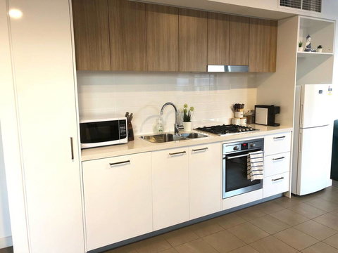 CENTRAL ESCAPE 2 BEDROOM @ ADELAIDE CBD - Perisher Accommodation 7