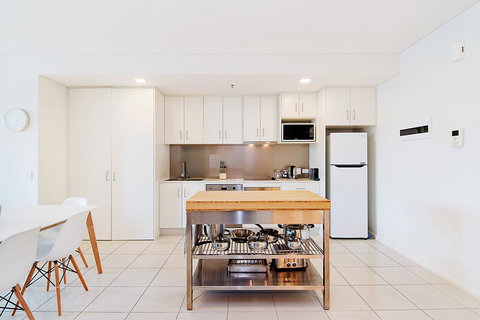 Stylish And Comfortable, Views Over Gouger St! - Perisher Accommodation 8