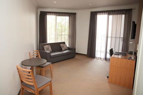 Mawson Lakes Hotel - Perisher Accommodation 38