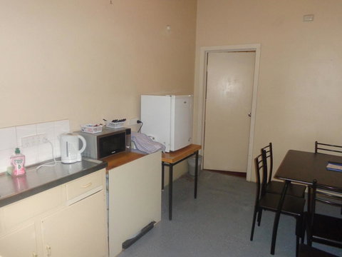 Adelaide Backpackers And Travellers Inn - Perisher Accommodation 38