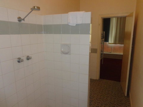 Adelaide Backpackers And Travellers Inn - Perisher Accommodation 5