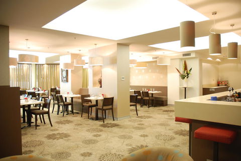 HotelMOTEL Adelaide - Perisher Accommodation 10