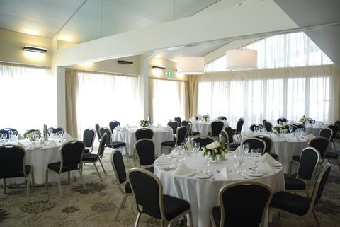 HotelMOTEL Adelaide - Perisher Accommodation 12