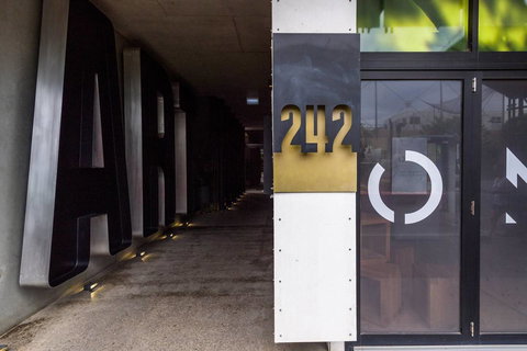 Modern 2 Bedroom+WIFI/Netflix/Parking+Great Views! - Perisher Accommodation 8