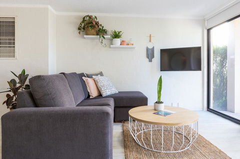 Number 72 Kalbarri Riverview Apartments - Perisher Accommodation 1