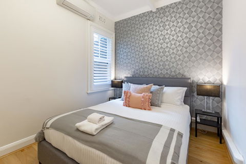 Heritage Townhouse Near Harbour Bridge - Perisher Accommodation 19