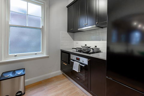 Heritage Townhouse Near Harbour Bridge - Perisher Accommodation 21