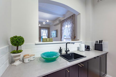 Heritage Townhouse Near Harbour Bridge - Perisher Accommodation 35