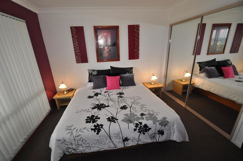 Beachfront Apartments - Perisher Accommodation 5
