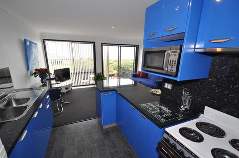 Beachfront Apartments - Perisher Accommodation 6