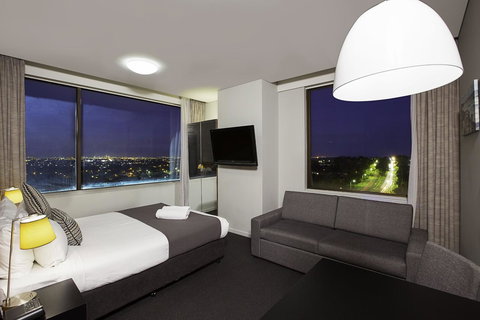 Metro Hotel Miranda - Perisher Accommodation 9