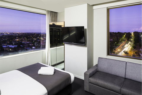 Metro Hotel Miranda - Perisher Accommodation 4