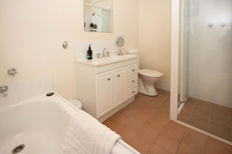 Stay In Mudgee The Grove, The Church, And Premium Private Homestead - Perisher Accommodation 16