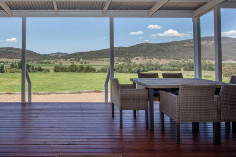 Stay In Mudgee The Grove, The Church, And Premium Private Homestead - Perisher Accommodation 2