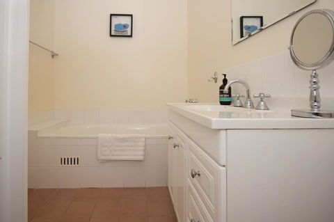Stay In Mudgee The Grove, The Church, And Premium Private Homestead - Perisher Accommodation 34