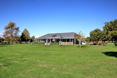 Terara Riverside Retreat - Perisher Accommodation 5