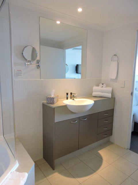 BASE Holidays - Ettalong Beach Premium Apartments - Perisher Accommodation 20