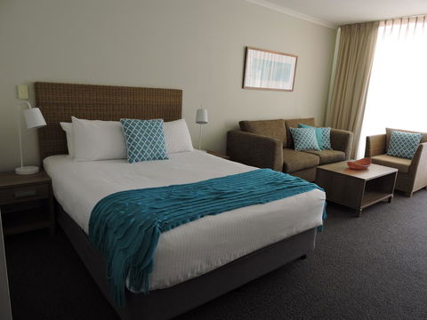 BASE Holidays - Ettalong Beach Premium Apartments - Perisher Accommodation 11