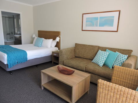 BASE Holidays - Ettalong Beach Premium Apartments - Perisher Accommodation 13