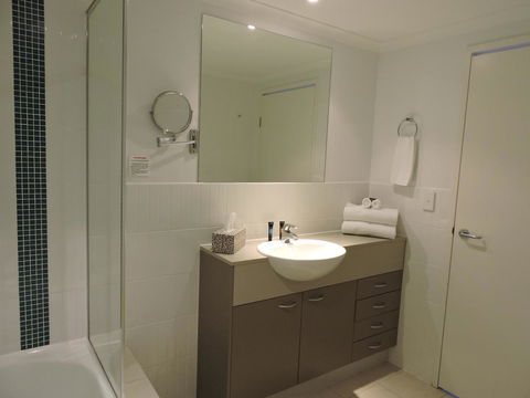 BASE Holidays - Ettalong Beach Premium Apartments - Perisher Accommodation 6