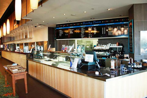 BASE Holidays - Ettalong Beach Premium Apartments - Perisher Accommodation 2