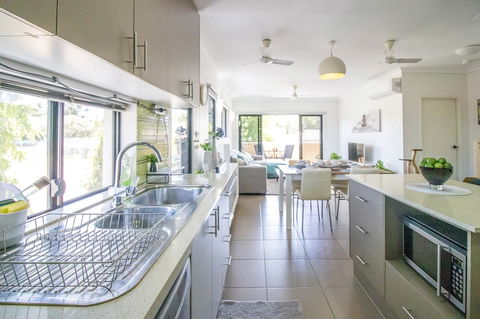 ZEN QUEST - The NOMADS PAD Near Nightcliff Markets & Sunset Foreshore - Perisher Accommodation 25