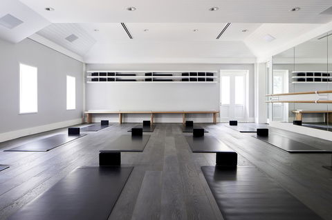 Hotel Realm - Perisher Accommodation 24