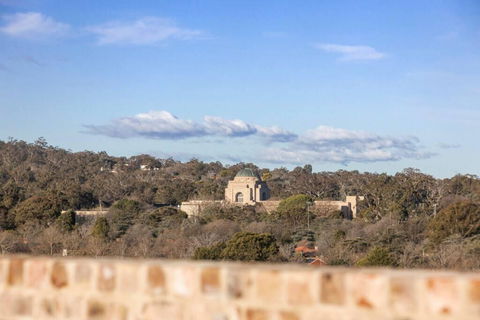 Braddon Penthouse, Top Location, Netflix, WiFi, Views - Perisher Accommodation 3