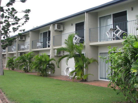Cardwell Beachcomber Motel & Tourist Park - Perisher Accommodation 3