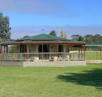 Carolynnes Cottages - Perisher Accommodation