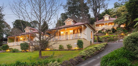 Charnwood Cottages In Warburton - Perisher Accommodation 0