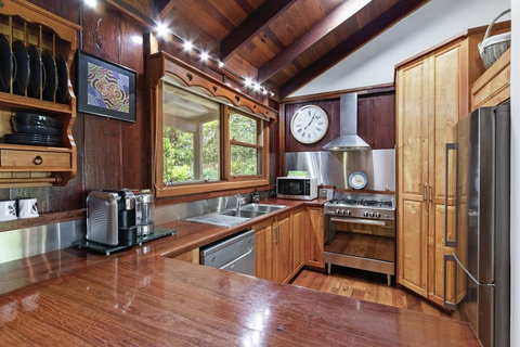 CHRISTOPHERS COTTAGE - Perisher Accommodation 3