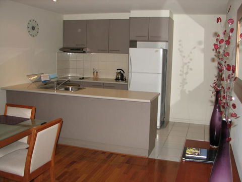 City Escape In Adelaides East End - Perisher Accommodation 1