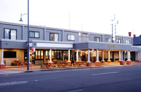 Commodore Motor Inn - Perisher Accommodation 0