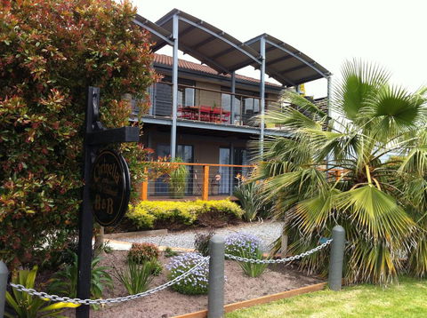 Corinella On The Esplanade Bed & Breakfast - Perisher Accommodation 0