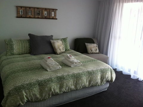 Corinella On The Esplanade Bed & Breakfast - Perisher Accommodation 2