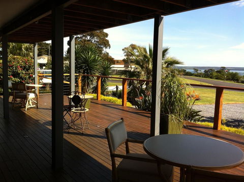 Corinella On The Esplanade Bed & Breakfast - Perisher Accommodation 1
