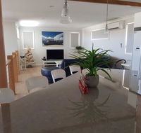 Cozzys Condo Luxury Beach House - Perisher Accommodation