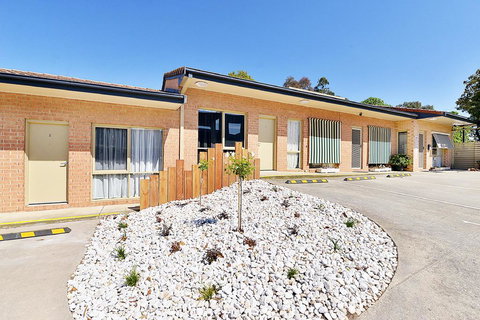Cranbourne Motor Inn - Perisher Accommodation 0