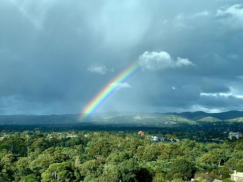 Exclusive Parkland Living Adelaide Central - Perisher Accommodation 1